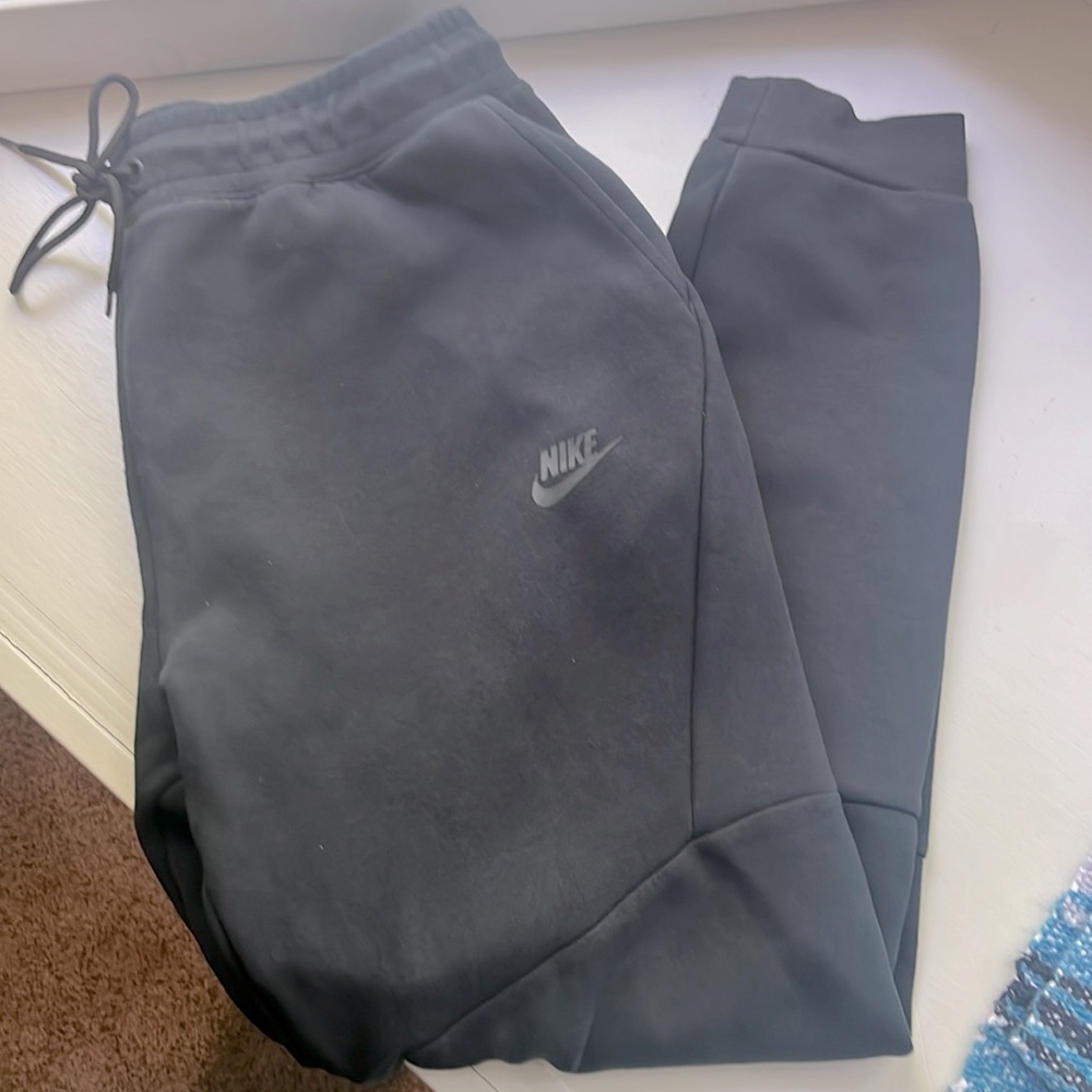 Men’s Nike sweatpant joggers